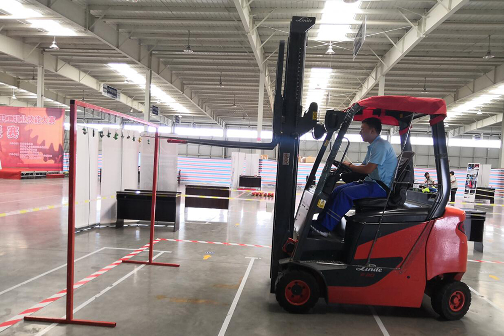 锦州港货物集装箱